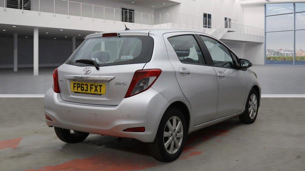 Used Toyota Yaris 2013 for sale - 76499178: Photo 3