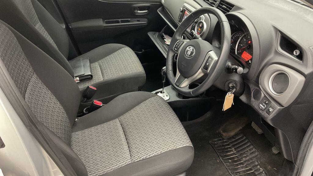 Used Toyota Yaris 2013 for sale - 76499178: Photo 8