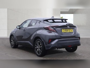 Used Toyota C-HR 2018 for sale - 79609817: Photo