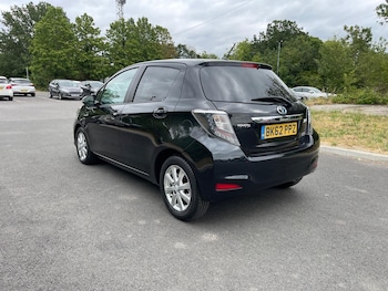 Used Toyota Yaris 2012 for sale - 79268356: Photo