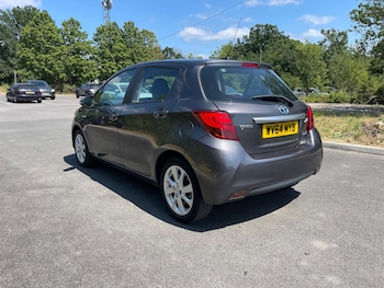 Used Toyota Yaris 2014 for sale - 79192273: Photo