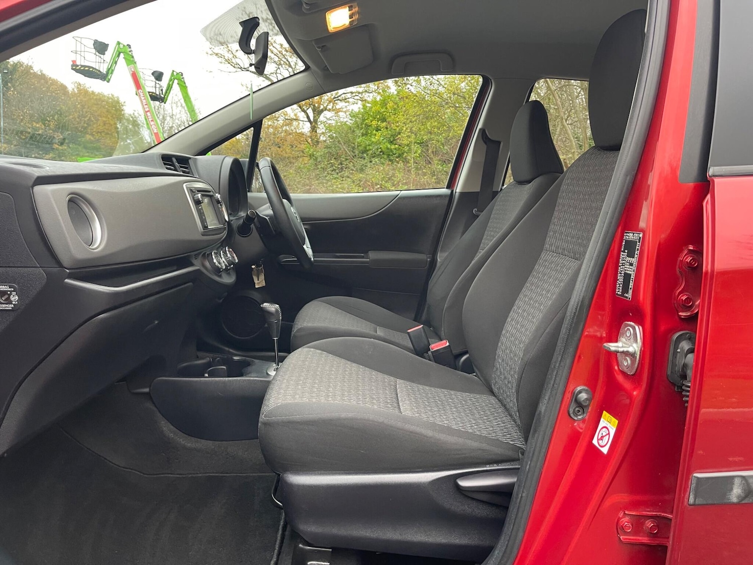 Used Toyota Yaris for sale - 76727493: Photo 13