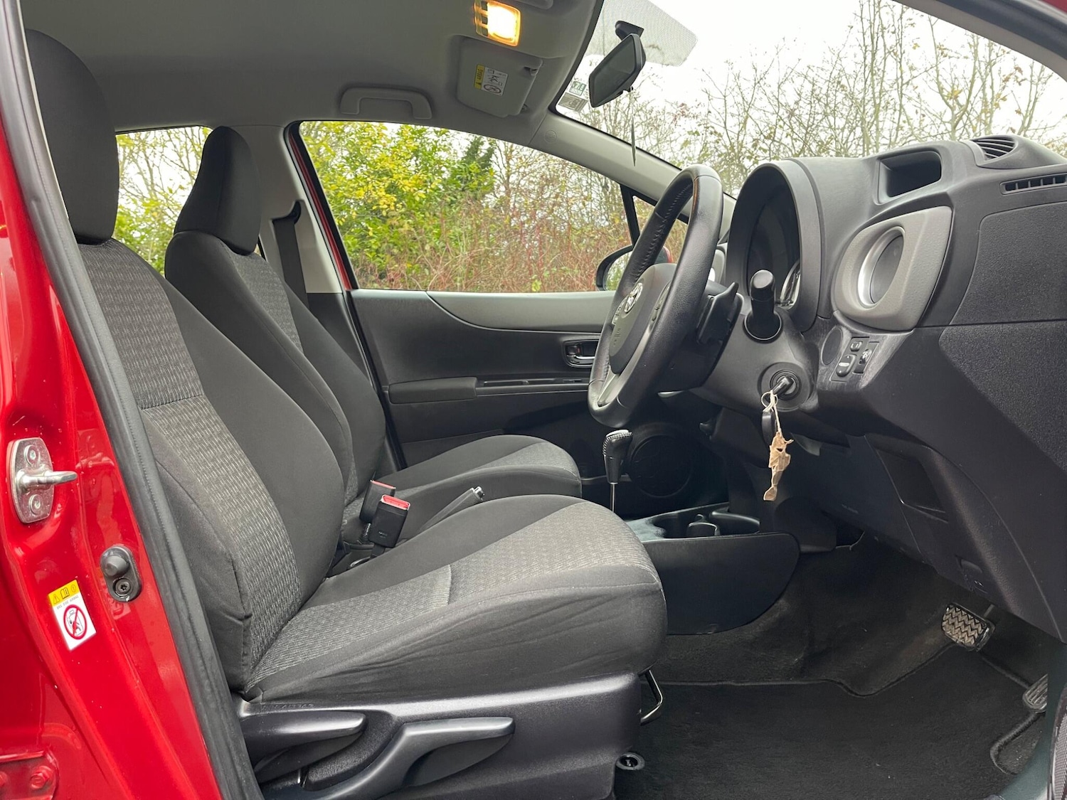 Used Toyota Yaris for sale - 76727493: Photo 14