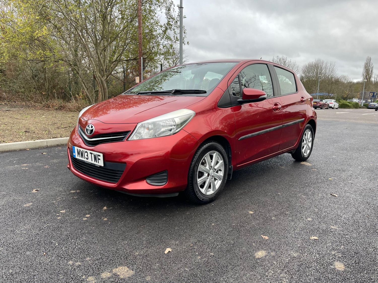 Used Toyota Yaris for sale - 76727493: Photo 3