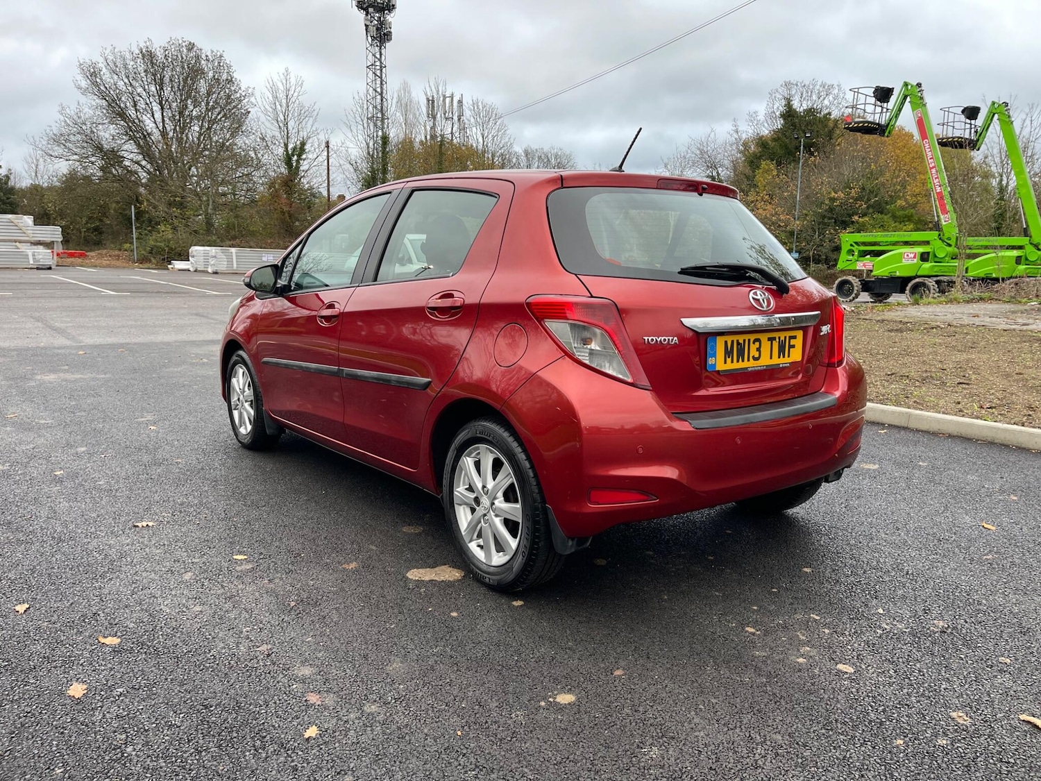 Used Toyota Yaris for sale - 76727493: Photo 4