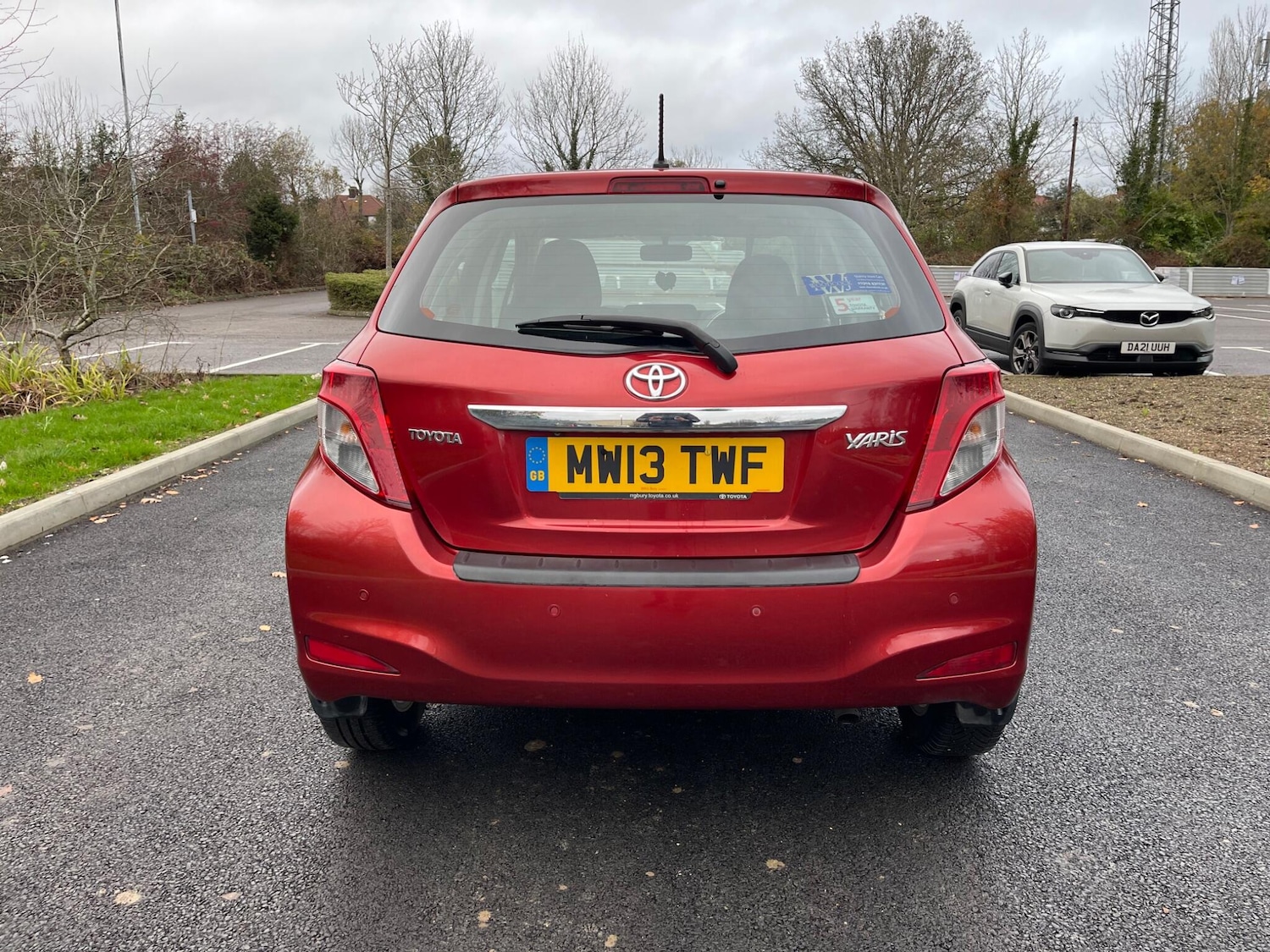 Used Toyota Yaris for sale - 76727493: Photo 5