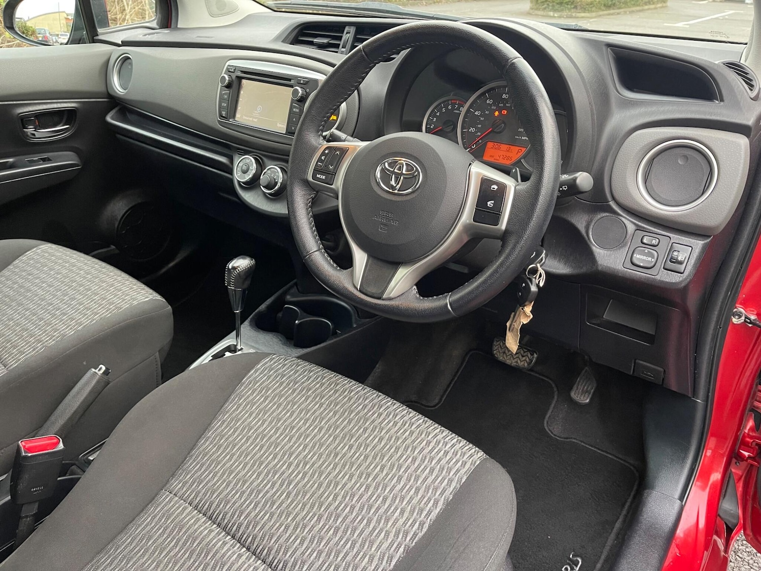 Used Toyota Yaris for sale - 76727493: Photo 7