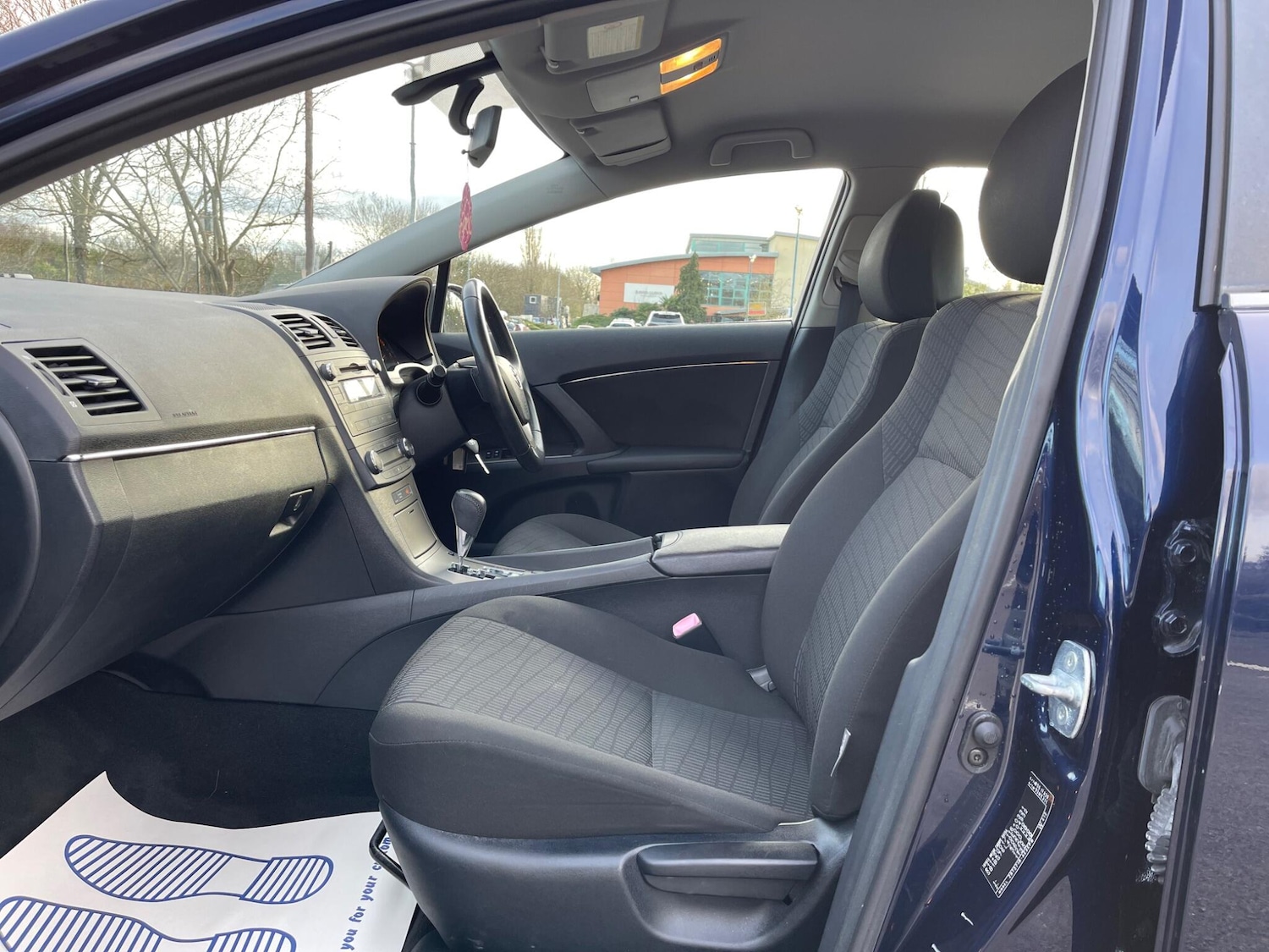 Used Toyota Avensis 2009 for sale - 77537713: Photo 12