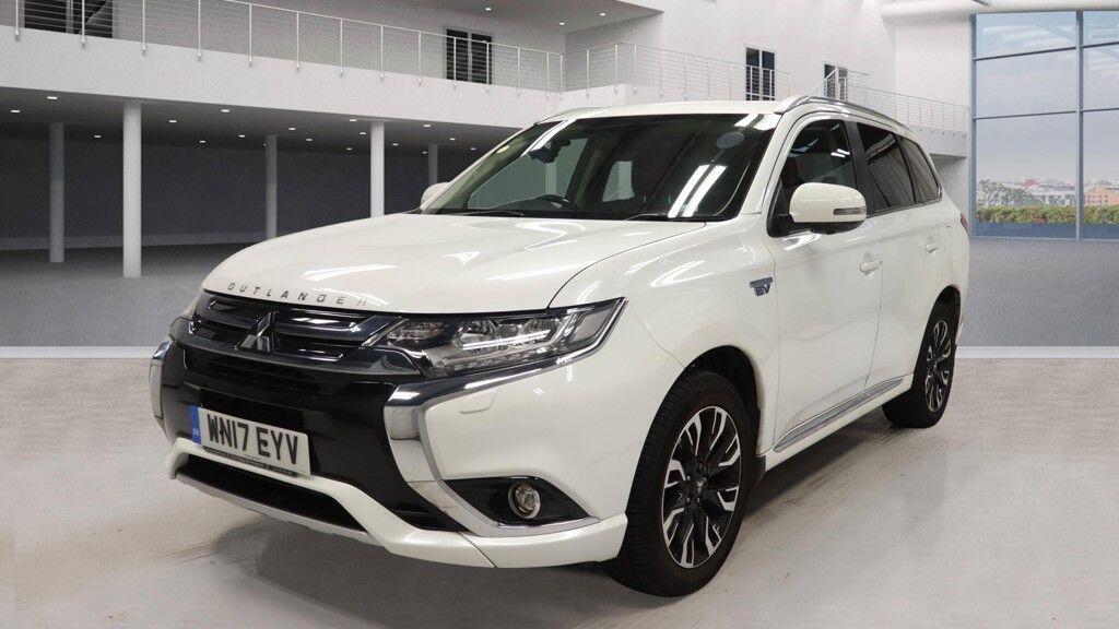 Used Mitsubishi Outlander 2017 for sale - 76361204: Photo 2