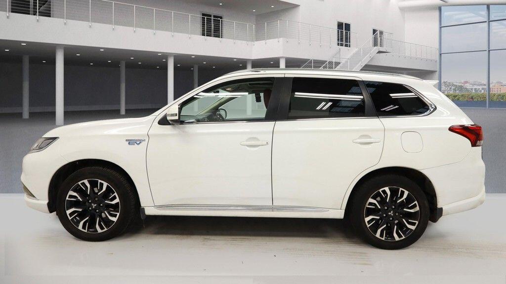 Used Mitsubishi Outlander 2017 for sale - 76361204: Photo 6