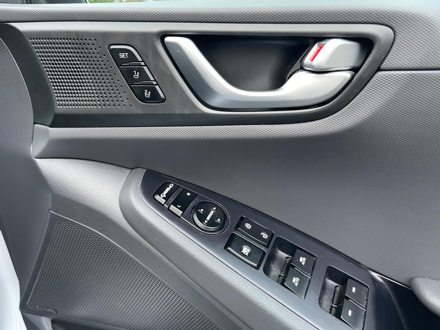 Used Hyundai IONIQ 2018 for sale - 76537776: Photo 15