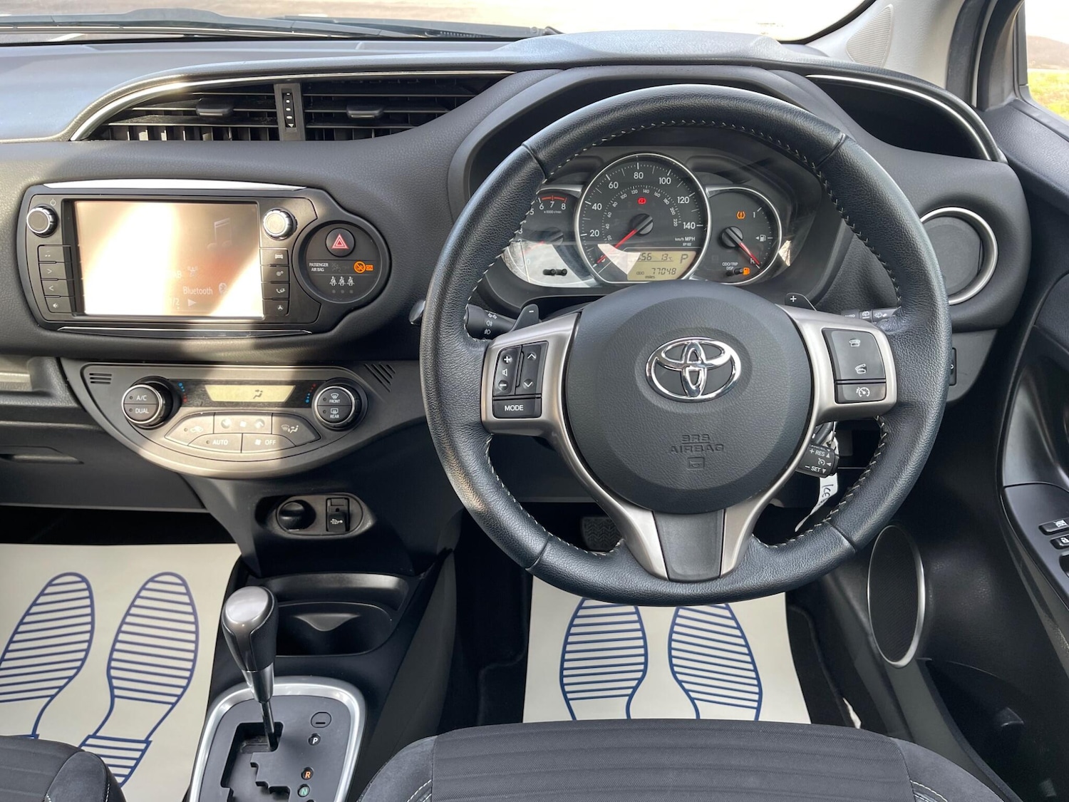 Used Toyota Yaris 2015 for sale - 77637717: Photo 11