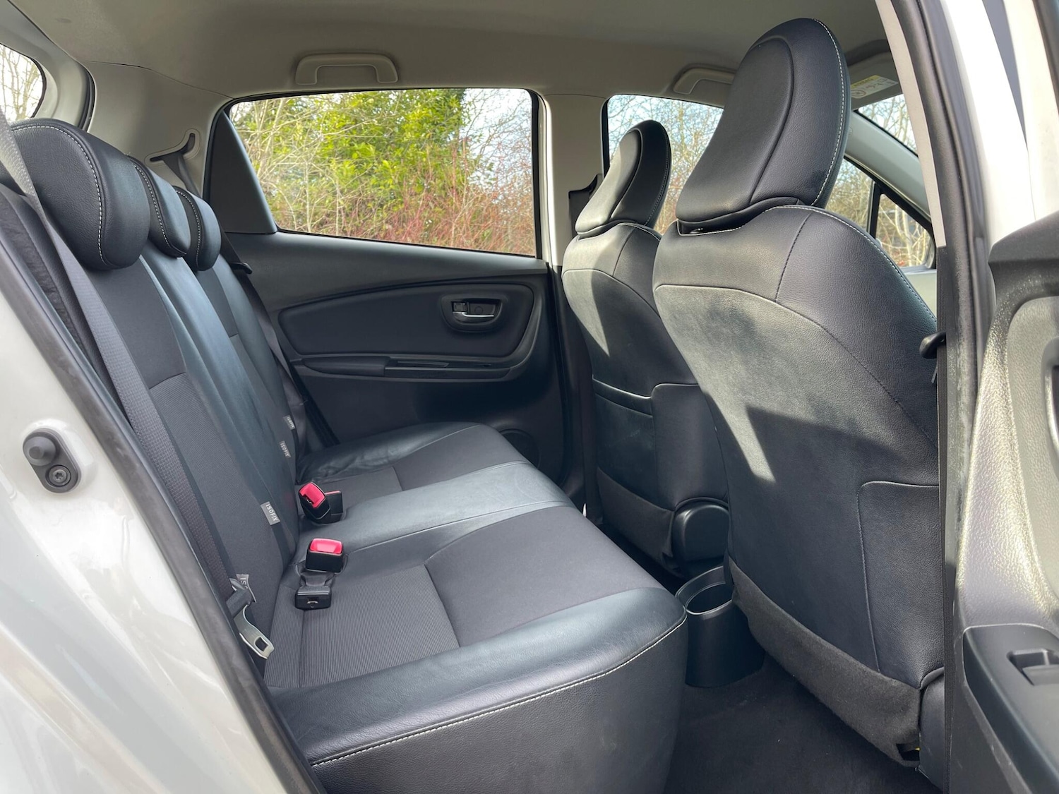 Used Toyota Yaris 2015 for sale - 77637717: Photo 16