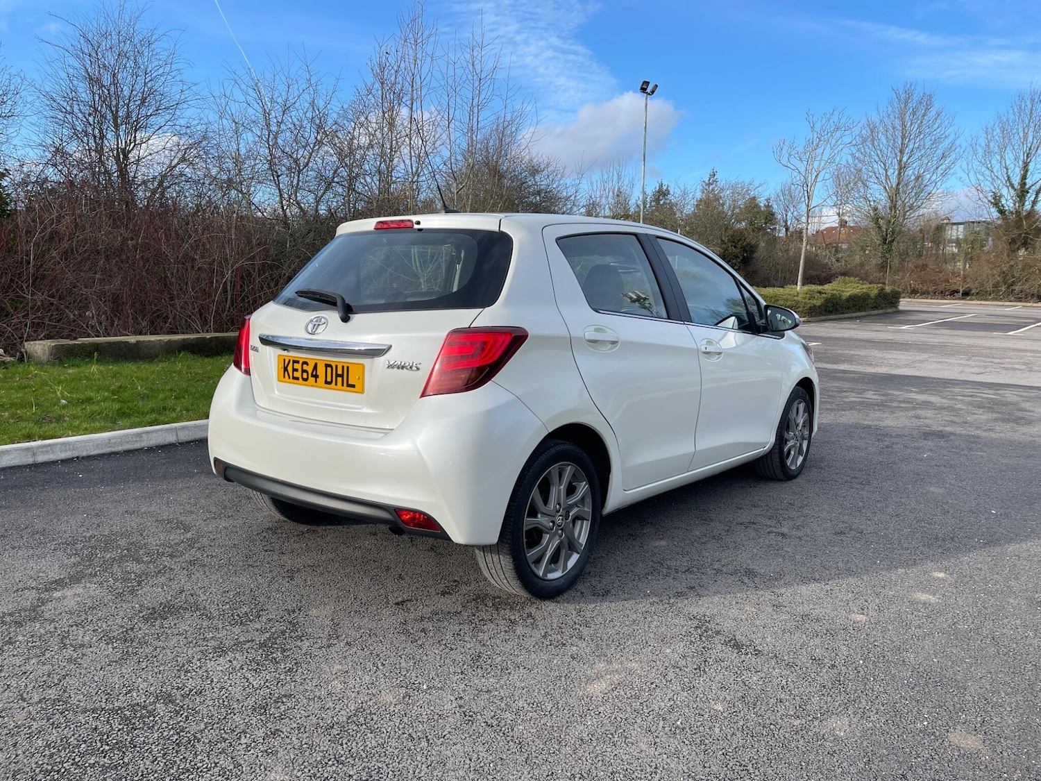 Used Toyota Yaris 2015 for sale - 77637717: Photo 6