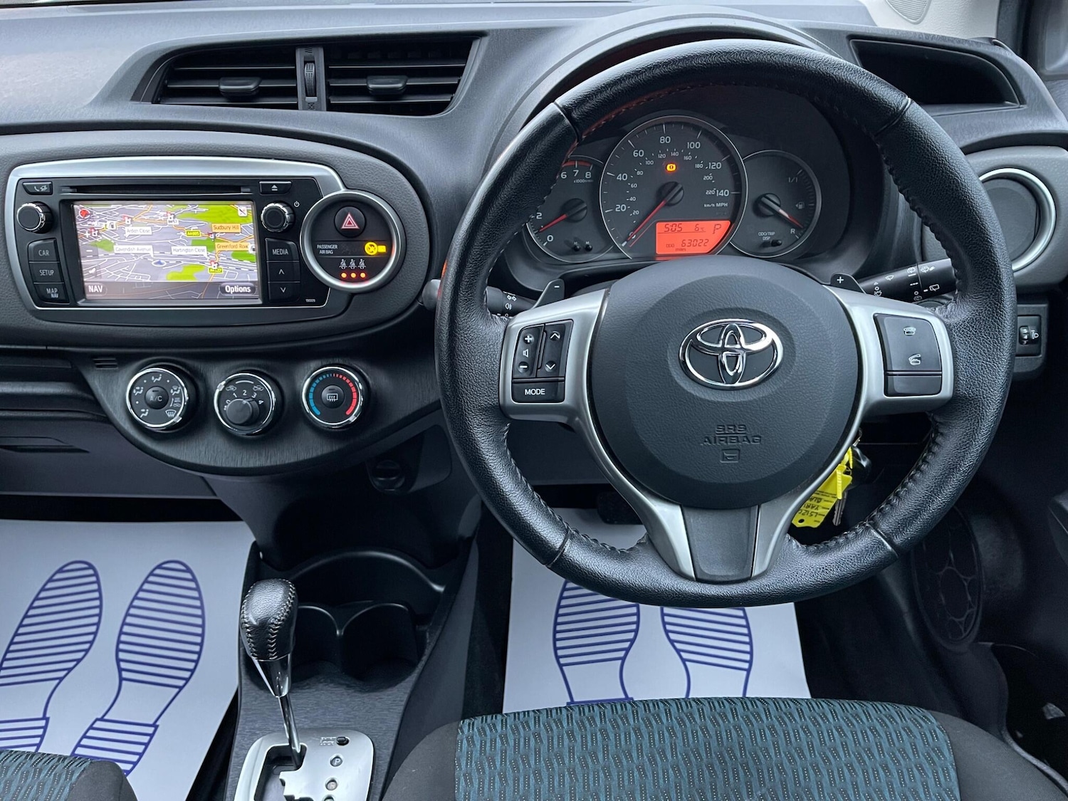 Used Toyota Yaris 2012 for sale - 77119898: Photo 11