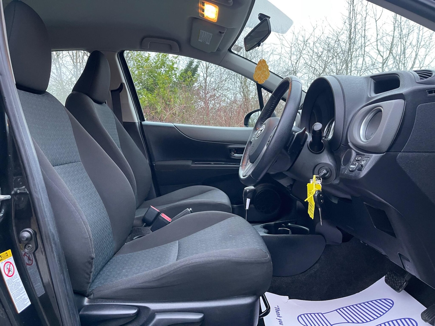 Used Toyota Yaris 2012 for sale - 77119898: Photo 14