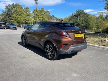 Used Toyota C-HR 2018 for sale - 79836354: Photo