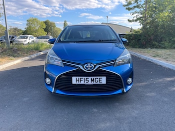Used Toyota Yaris 2015 for sale - 79453568: Photo