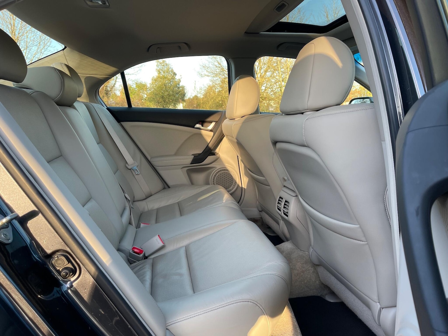 Used Honda Accord 2012 for sale - 77021014: Photo 17