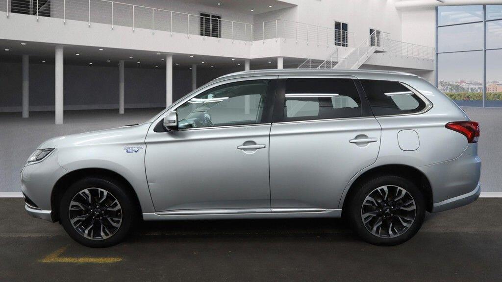 Used Mitsubishi Outlander 2017 for sale - 77097825: Photo 6