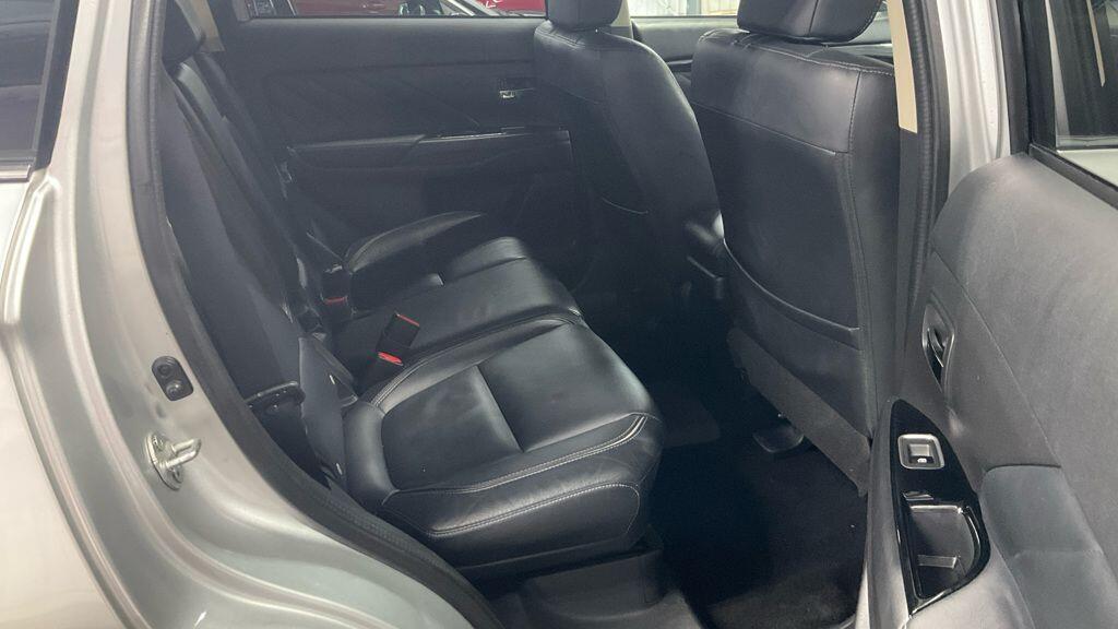 Used Mitsubishi Outlander 2017 for sale - 77097825: Photo 7