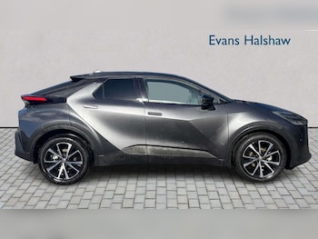 Used Toyota C-HR 2024 for sale - 78104827: Photo