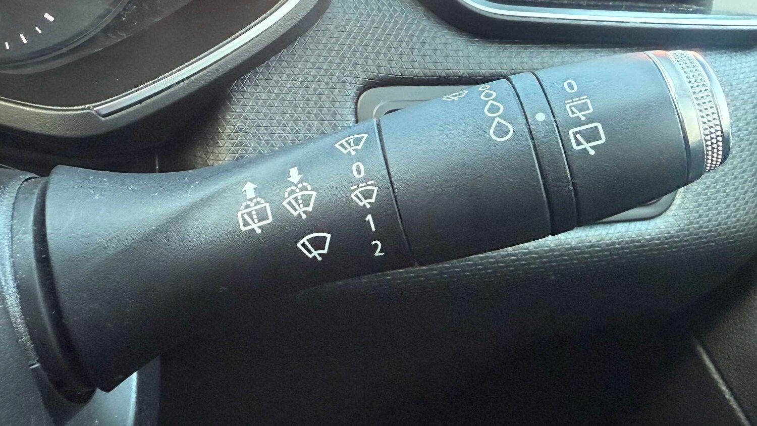 Used Renault Clio for sale - 77861109: Photo 16