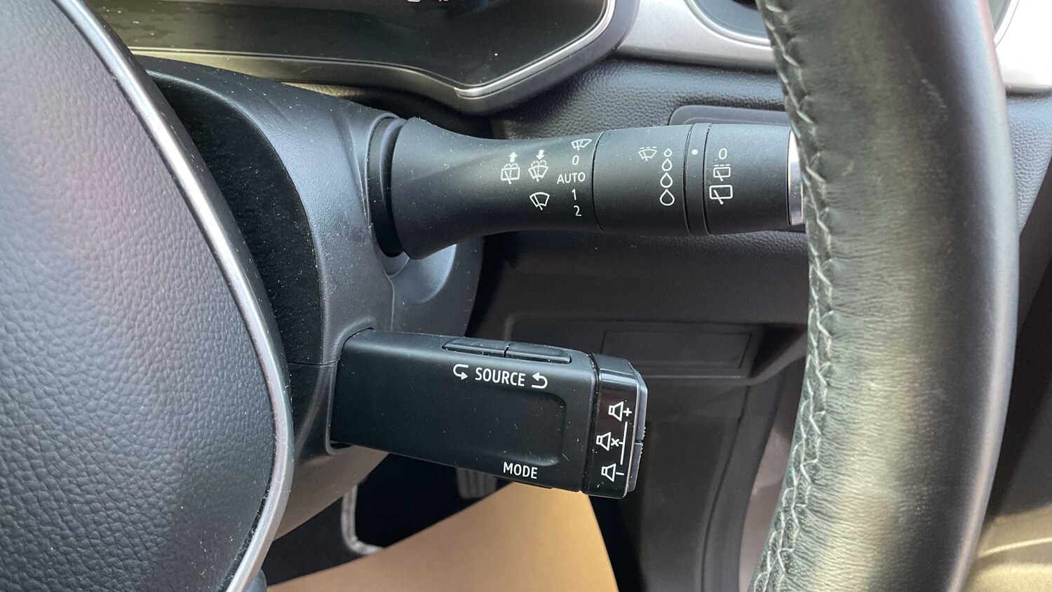 Used Renault Captur 2021 for sale - 77858695: Photo 11