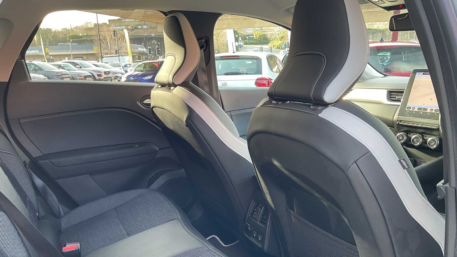 Used Renault Captur 2021 for sale - 77858695: Photo 12