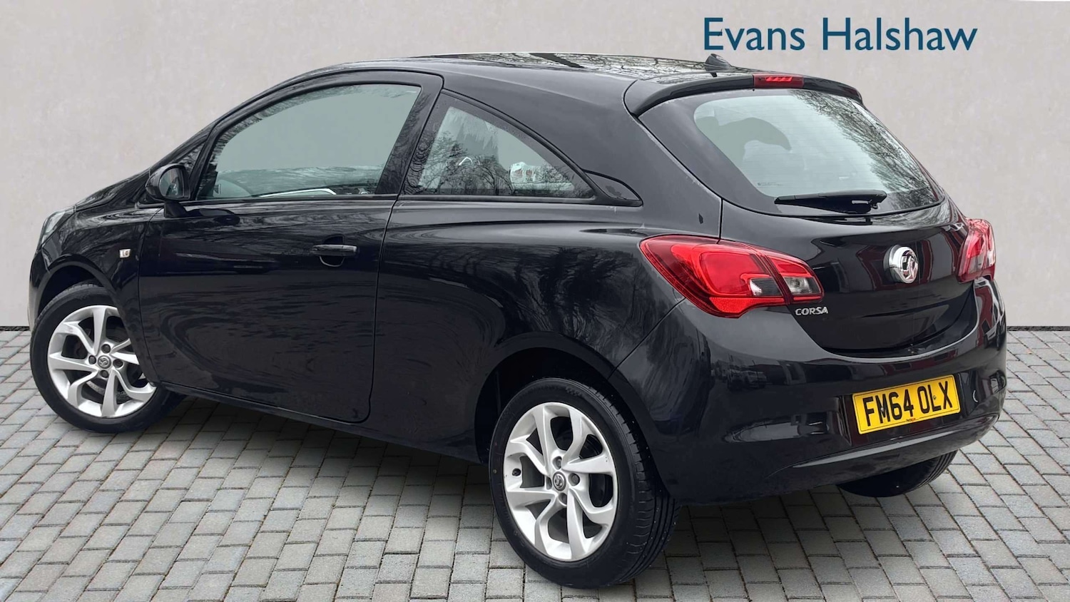 Used Vauxhall Corsa 2015 for sale - 78104299: Photo 2