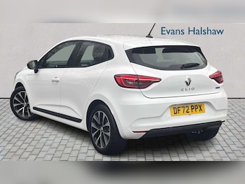 Used Renault Clio 2023 for sale - 78303116: Photo