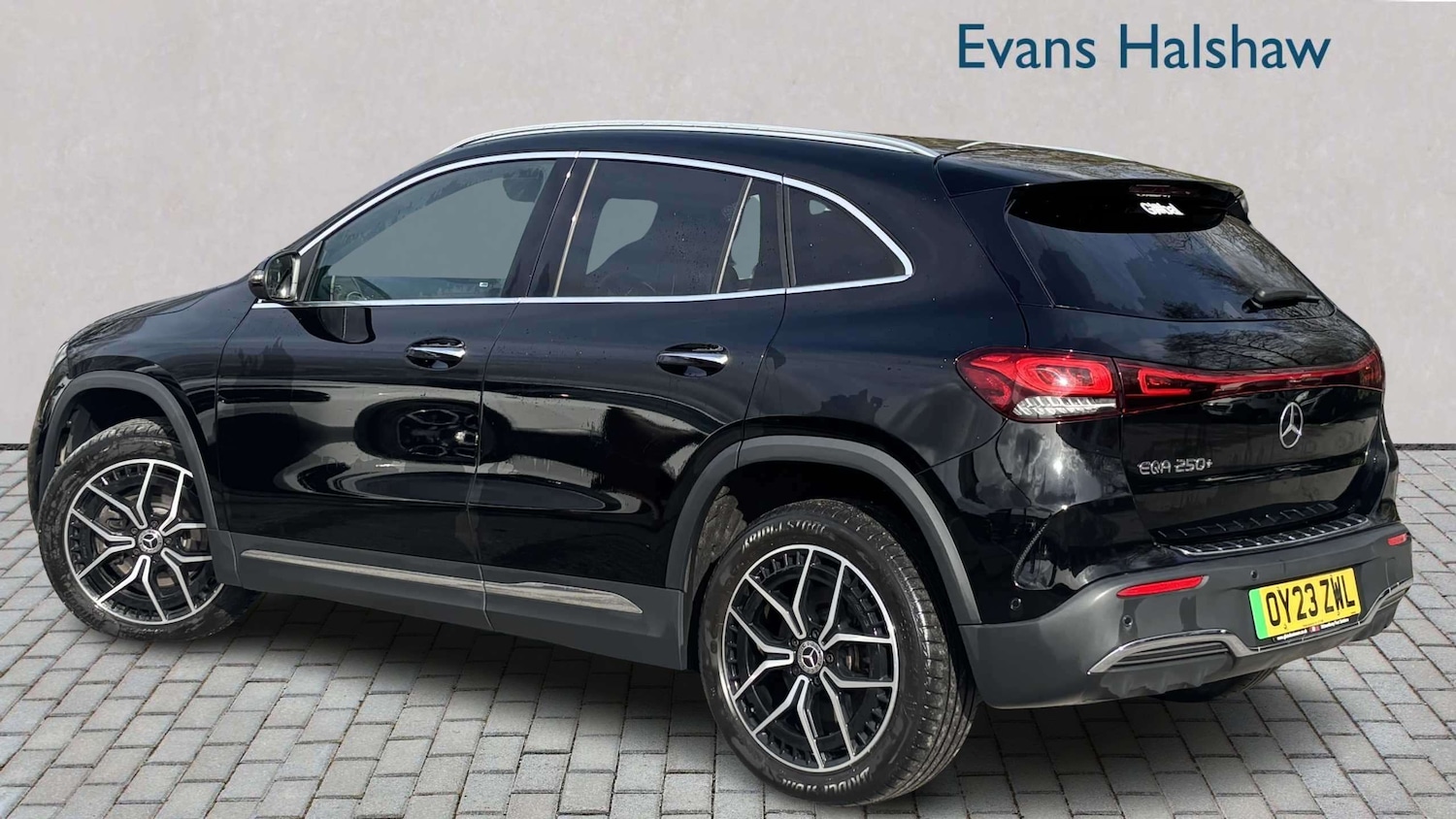 Used Mercedes-Benz EQA 2023 for sale - 77894457: Photo 2