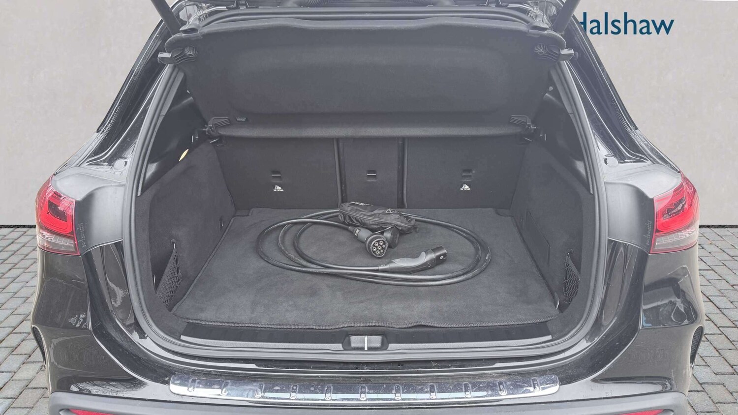 Used Mercedes-Benz EQA 2023 for sale - 77894457: Photo 7