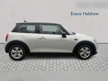 Used MINI Hatch 2019 for sale - 77857605: Photo