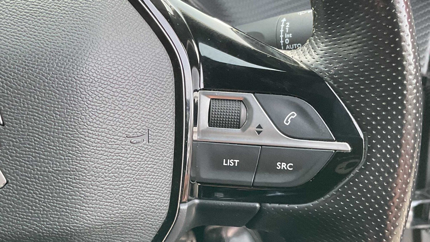 Used Peugeot 2008 for sale - 77862091: Photo 16