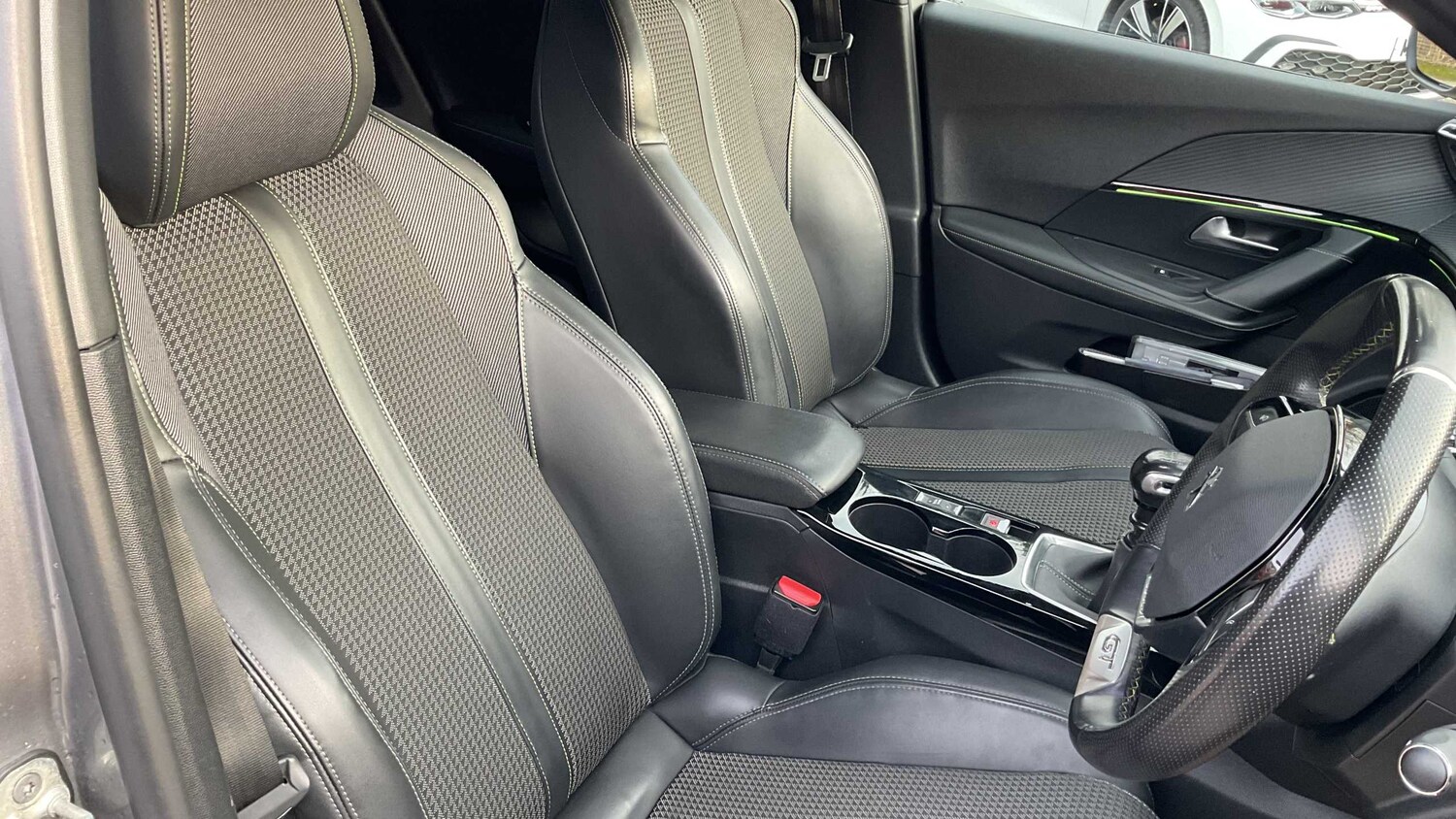 Used Peugeot 2008 for sale - 77862091: Photo 27