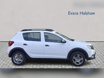 Used Dacia Sandero Stepway 2018 for sale - 78407308: Photo