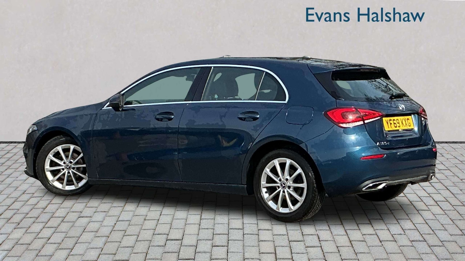 Used Mercedes-Benz A-Class 2019 for sale - 77995898: Photo 2