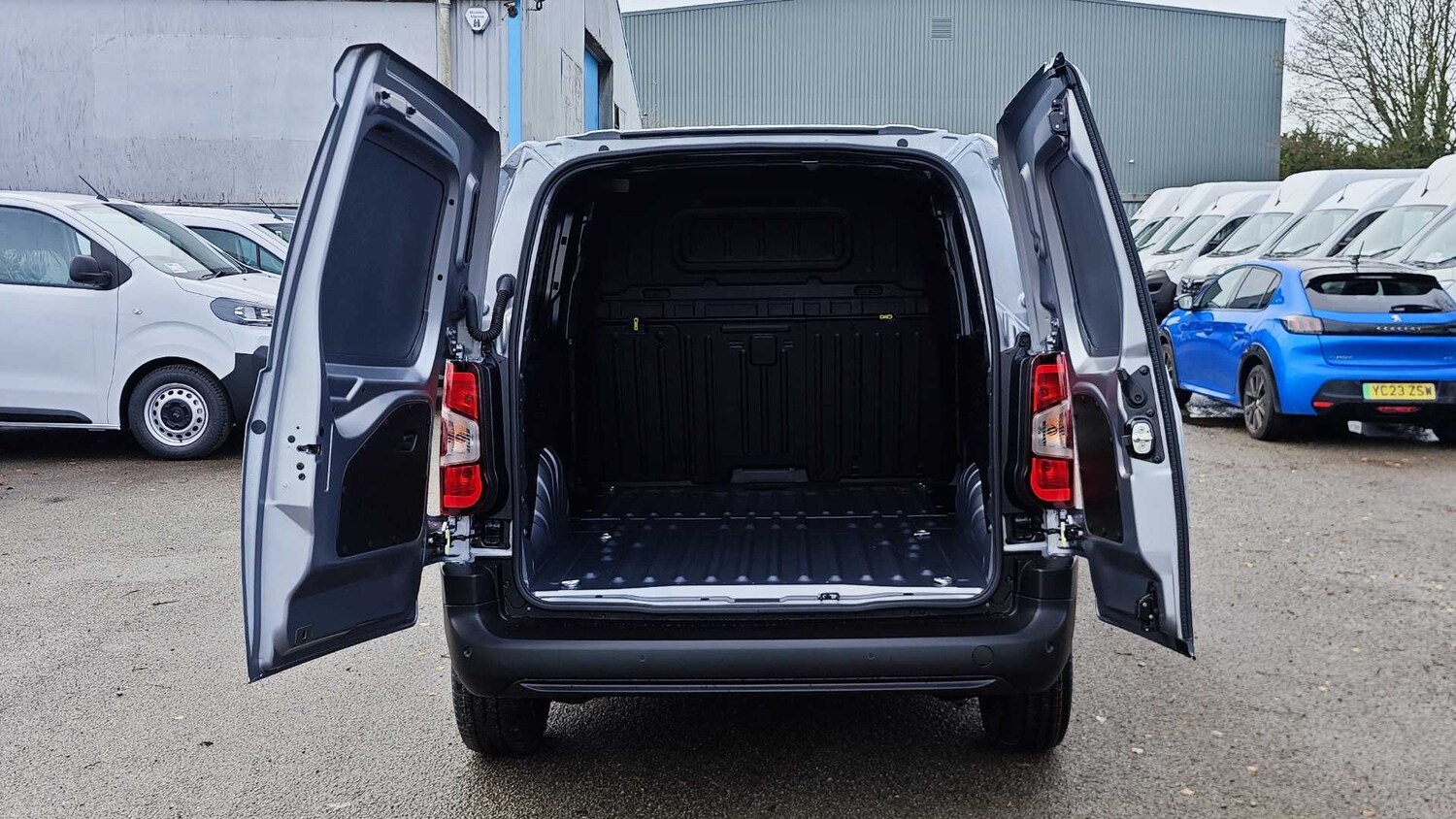 Used Peugeot Partner 2025 for sale - 77858979: Photo 12