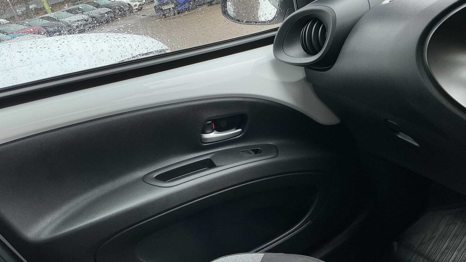 Used Toyota Aygo X for sale - 77860853: Photo 23