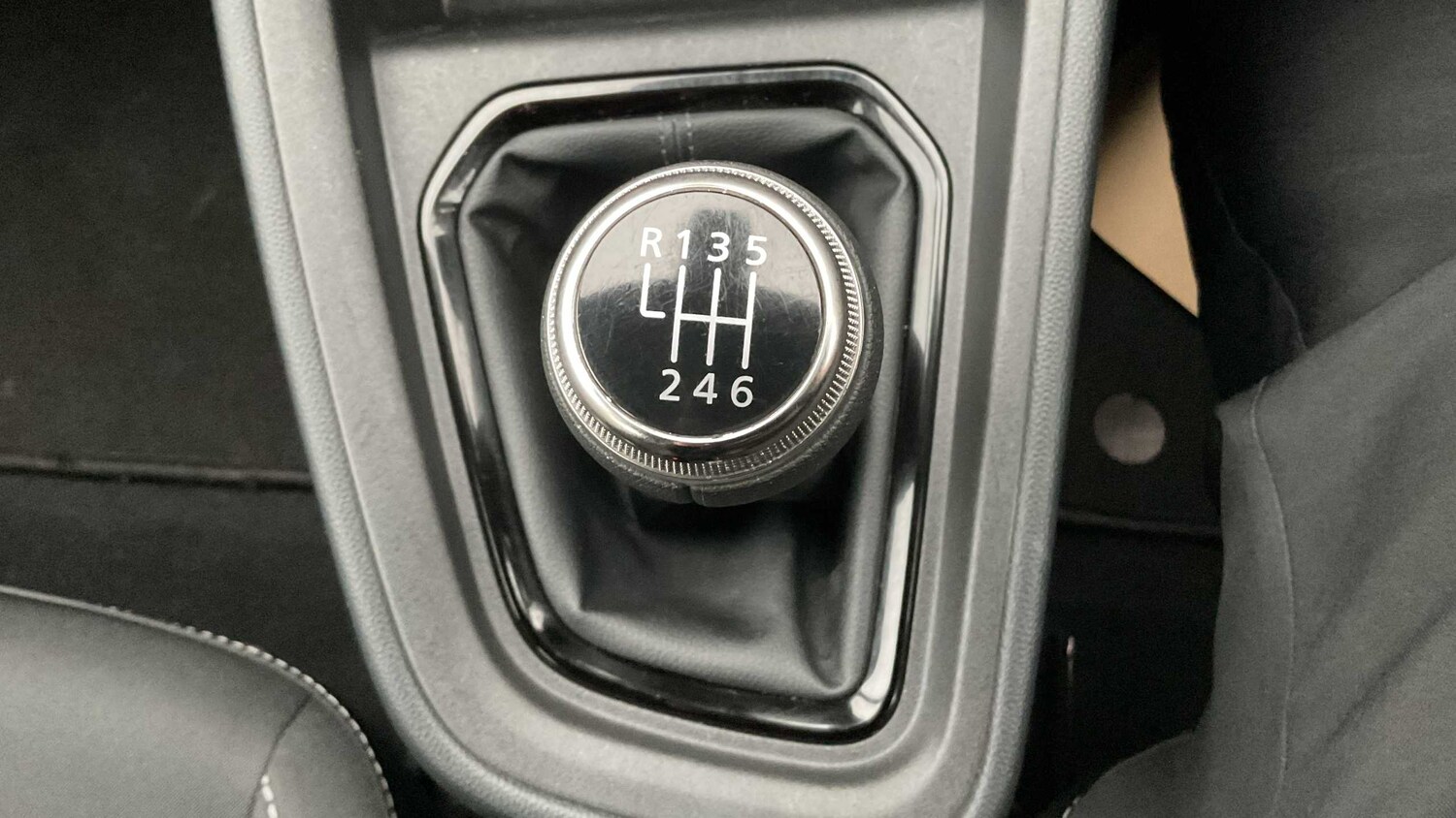 Used Renault Clio 2025 for sale - 77858228: Photo 23