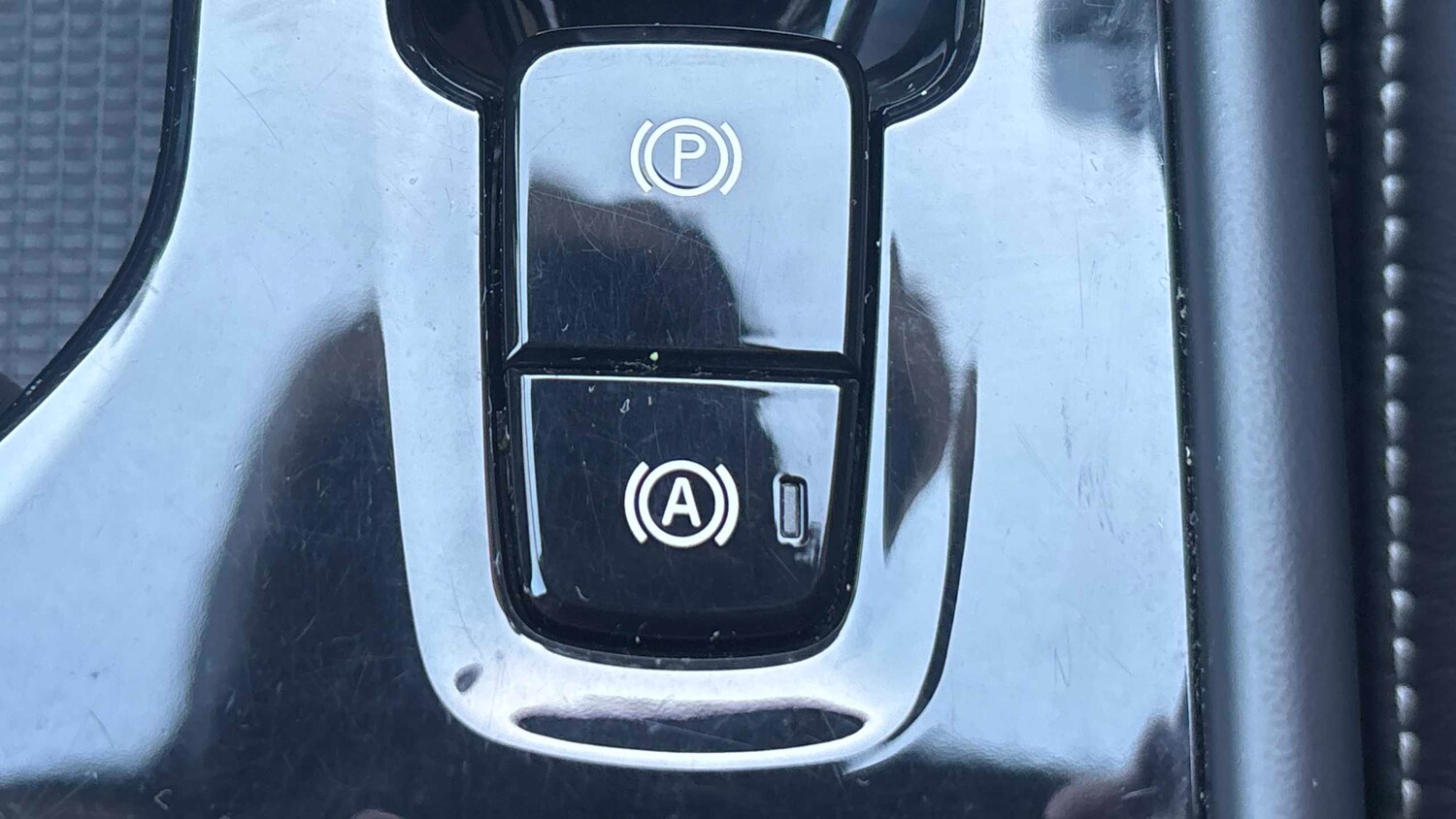 Used Volvo XC40 for sale - 77859054: Photo 22