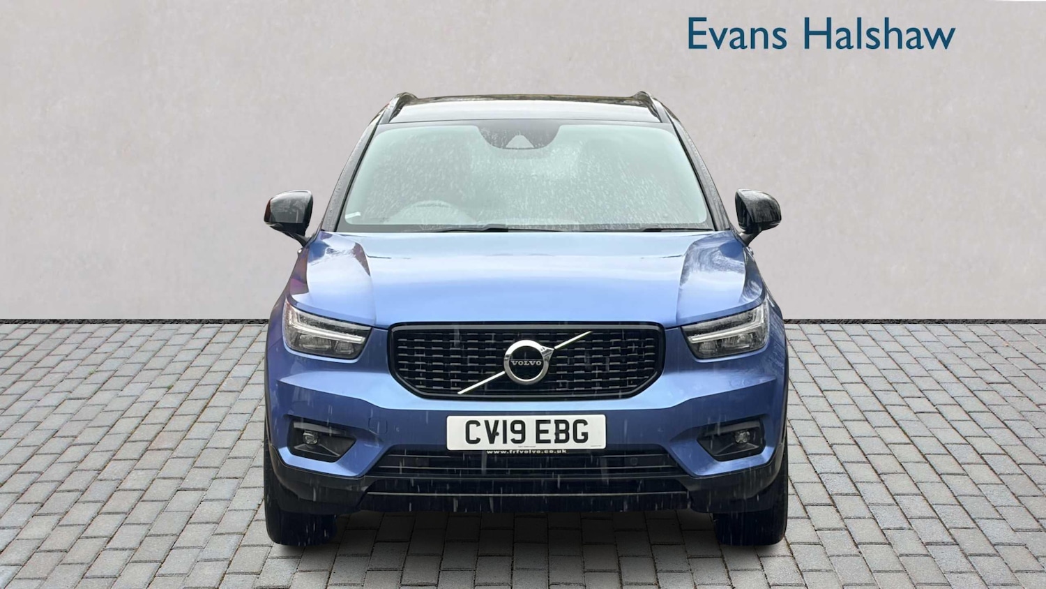 Used Volvo XC40 for sale - 77859054: Photo 4