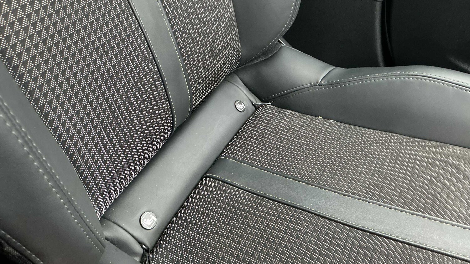 Used Peugeot 208 2022 for sale - 77856373: Photo 27