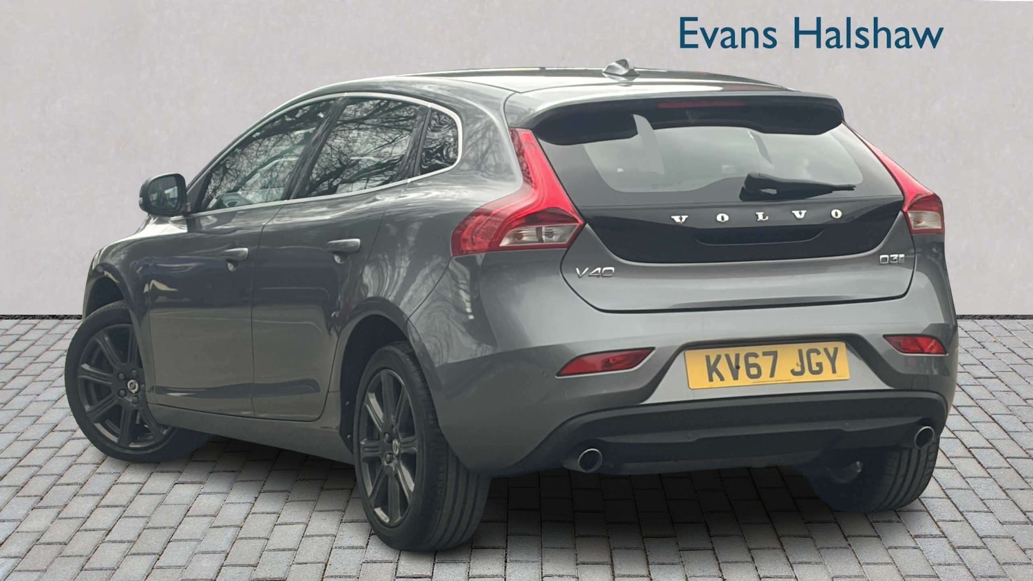 Used Volvo V40 2017 for sale - 78188134: Photo 3