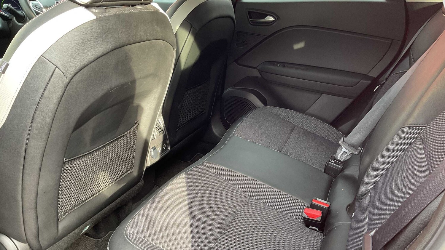 Used Renault Captur for sale - 77862512: Photo 14