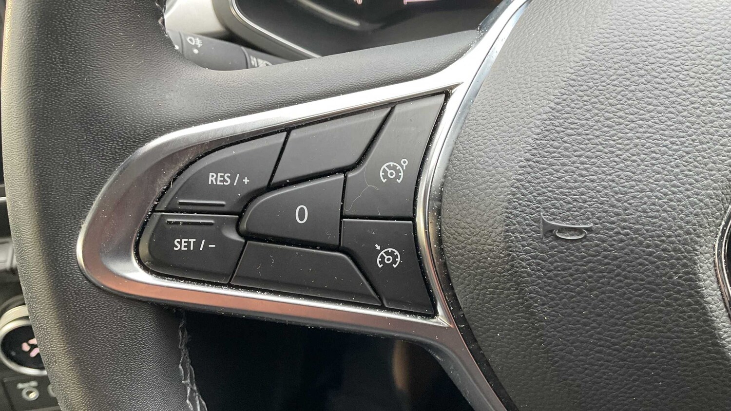 Used Renault Captur for sale - 77862512: Photo 21