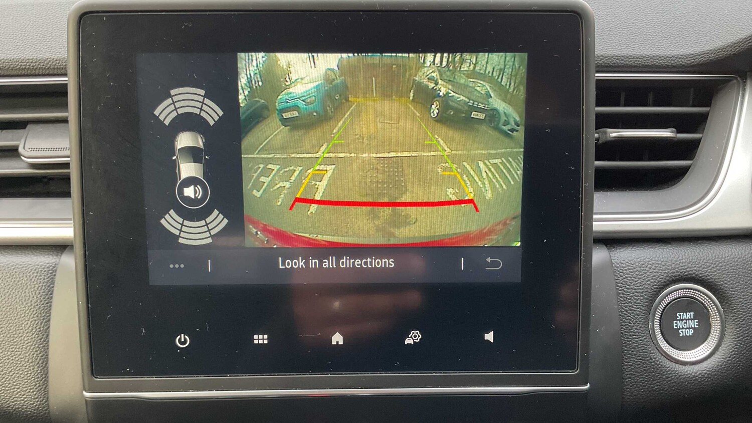 Used Renault Captur for sale - 77862512: Photo 24