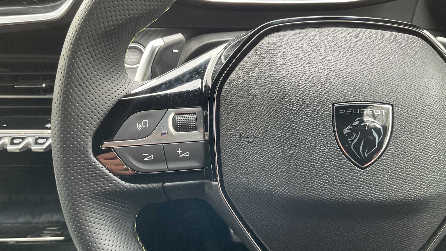 Used Peugeot 2008 for sale - 77858208: Photo 14