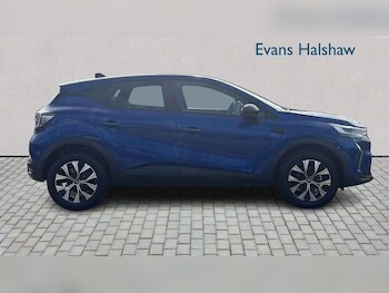 Used Renault Captur 2025 for sale - 77856565: Photo